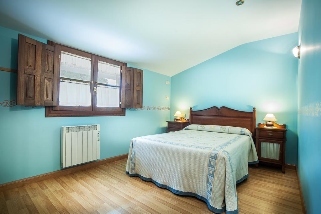 Apartamentos El Pradon De Santa Marina Parres de Llanes Стая снимка