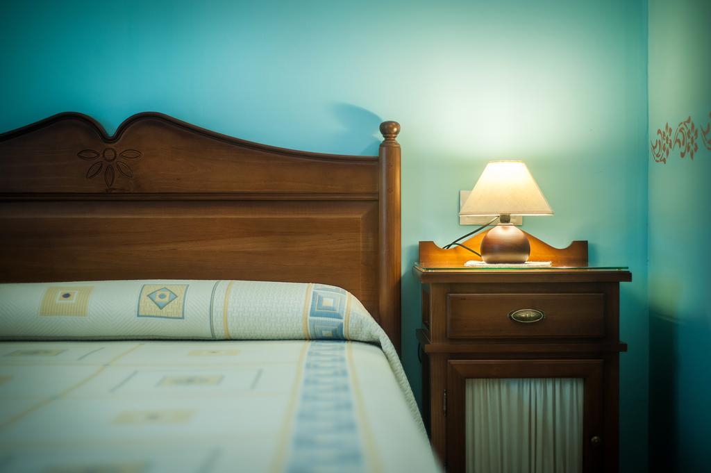 Apartamentos El Pradon De Santa Marina Parres de Llanes Стая снимка
